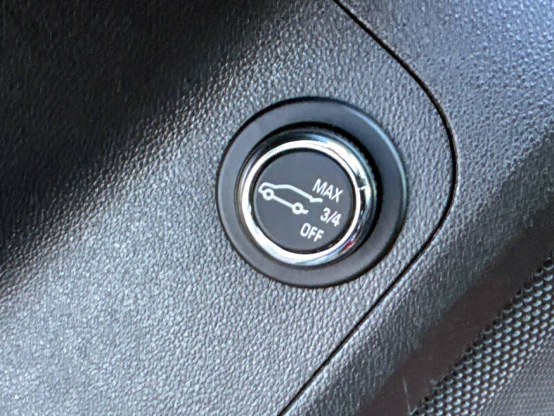 2017 GMC Acadia SLE-2