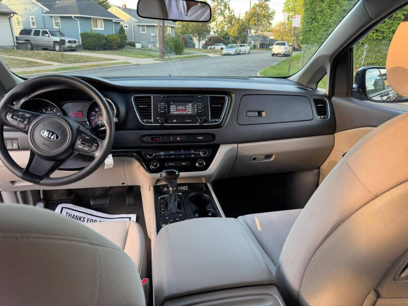 2016 Kia Sedona LX