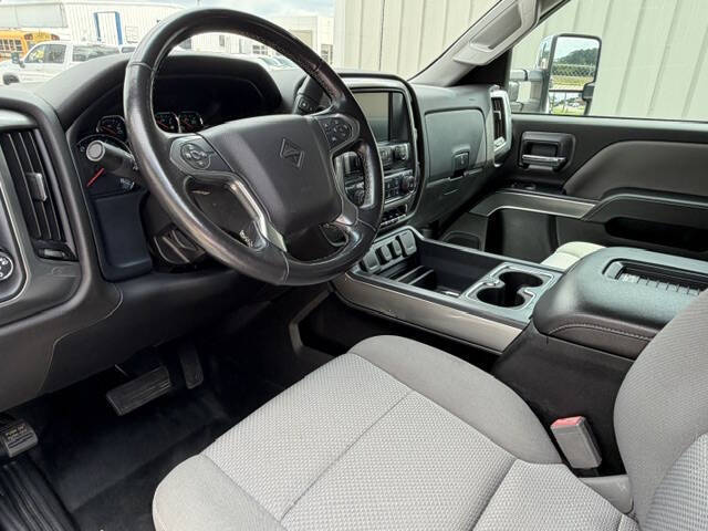 2020 International CV515
