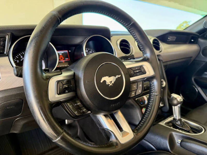2020 Ford Mustang