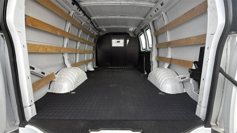 2024 Chevrolet Express 2500