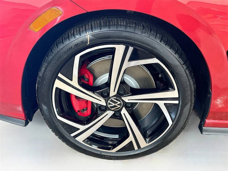 2025 Volkswagen Golf GTI SE