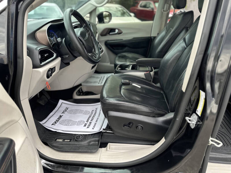 2019 Chrysler Pacifica Touring L