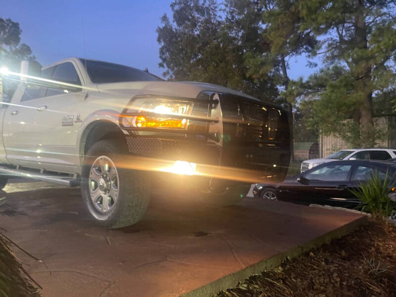 2017 RAM Ram 2500 Pickup Laramie photo 3