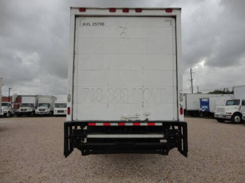 2008 Freightliner M2 106
