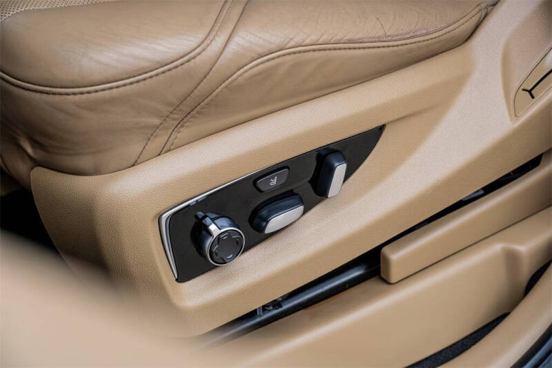 2019 Cadillac Escalade Platinum