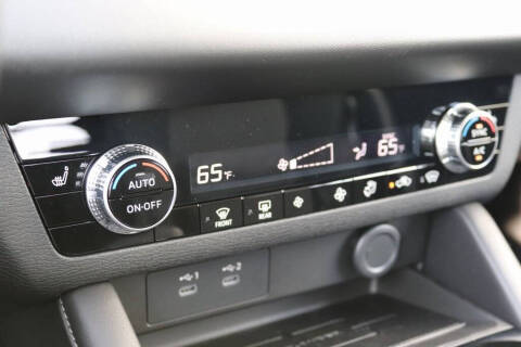 2025 Mitsubishi Outlander ES