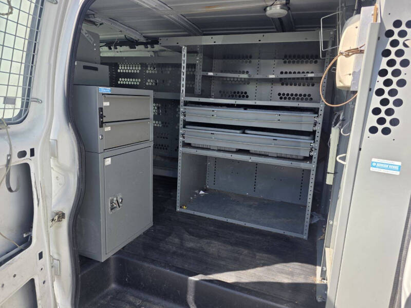 2013 Chevrolet Express Cargo Work Van - Photo 12