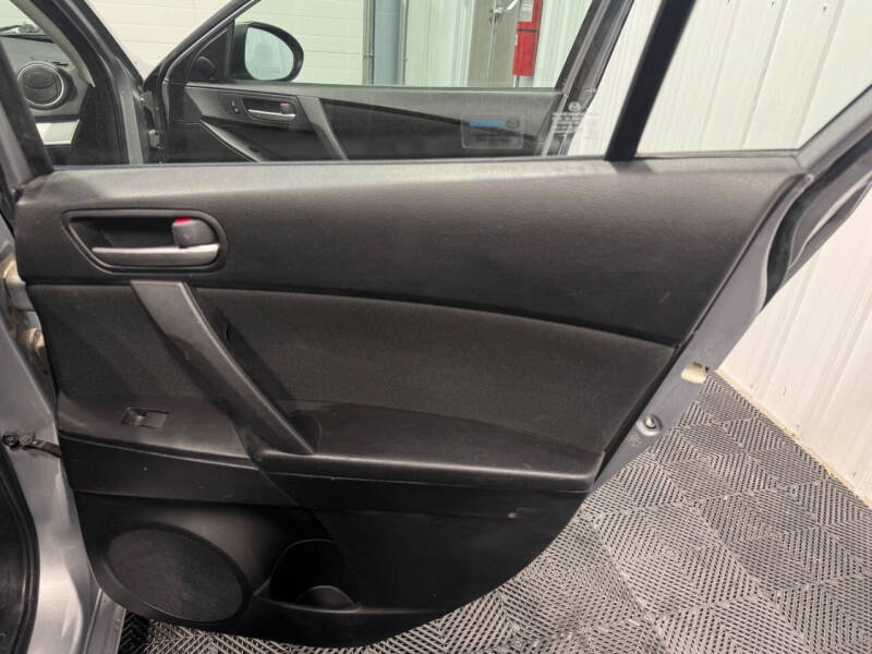 2011 Mazda MAZDA3 i Touring