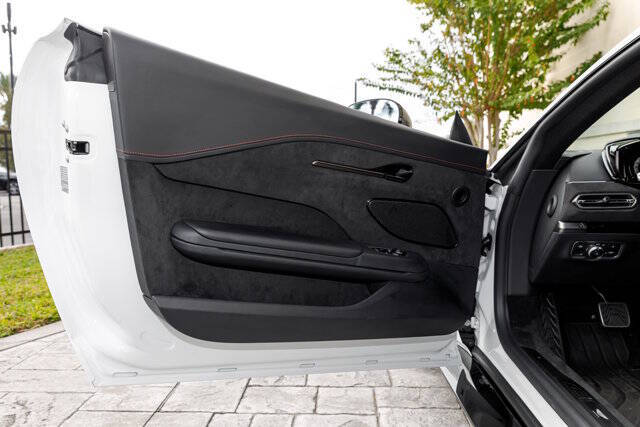 2025 Aston Martin Vantage