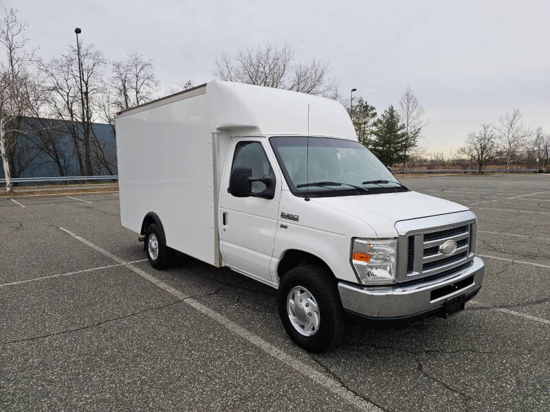 2014 Ford E-Series E-350 SD