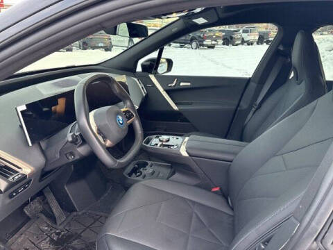 2025 BMW iX xDrive50