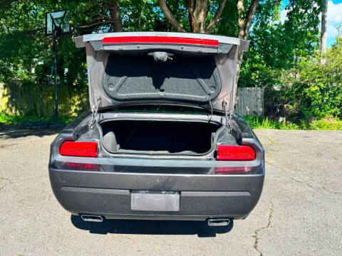 2013 Dodge Challenger SXT