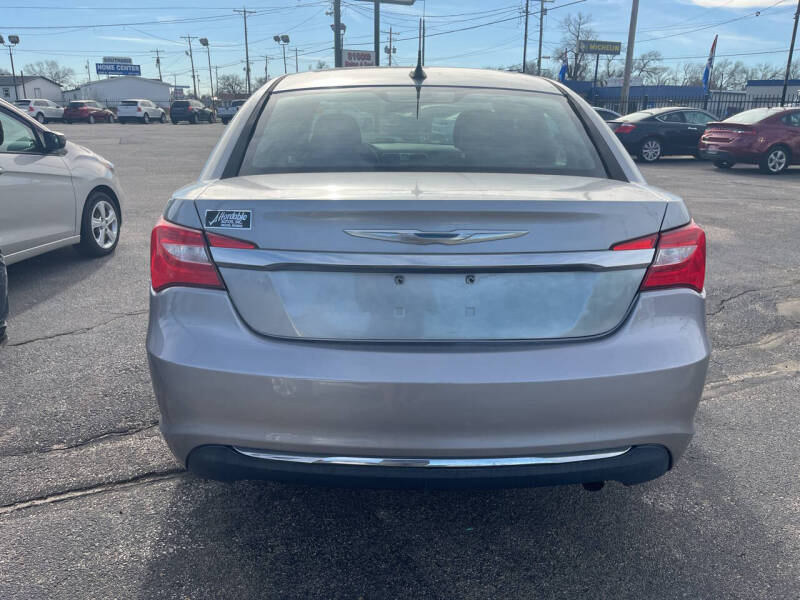 2014 Chrysler 200 LX