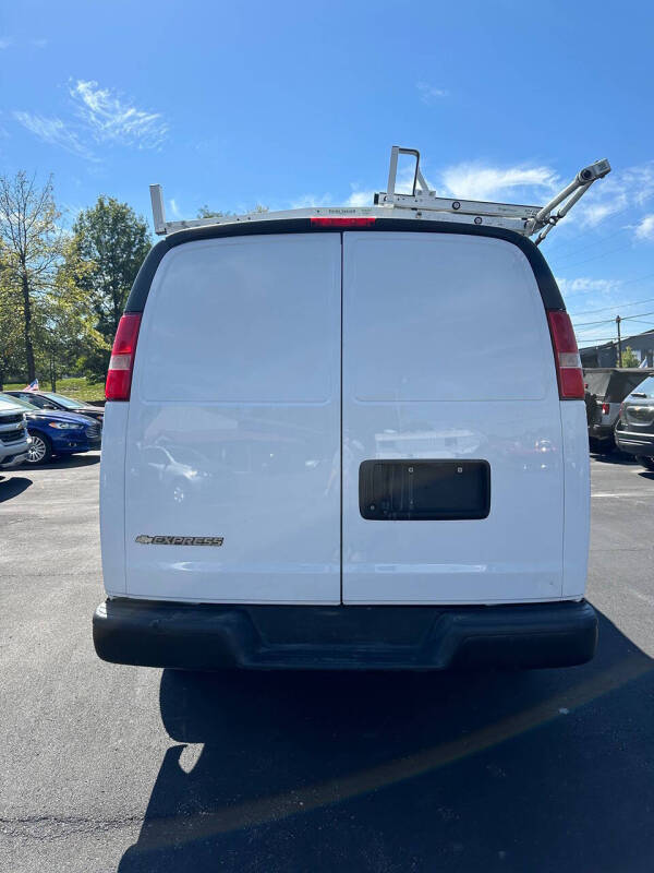 2017 Chevrolet Express 2500