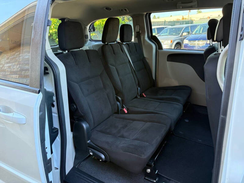 2017 Dodge Grand Caravan SE Plus