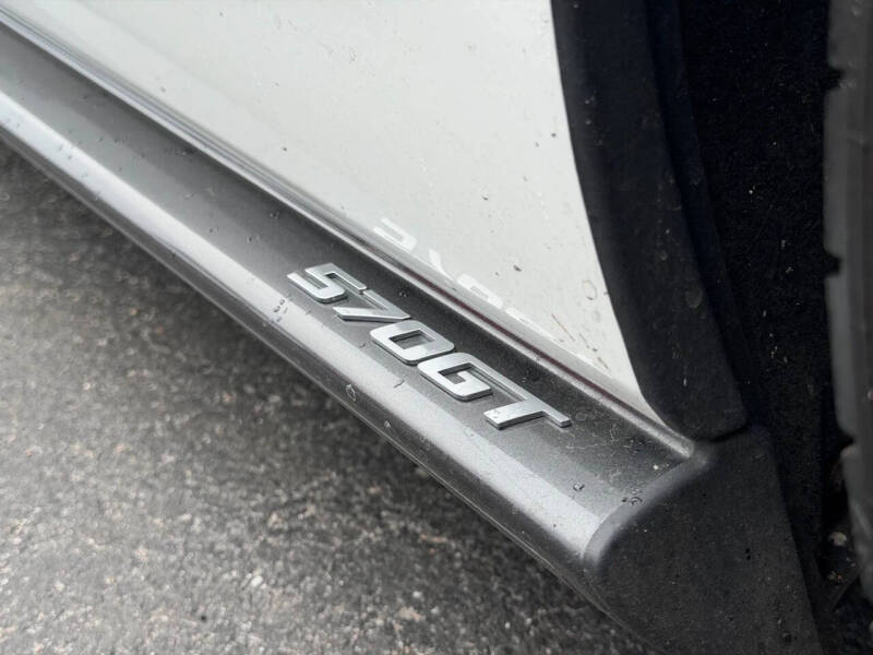 2017 McLaren 570GT