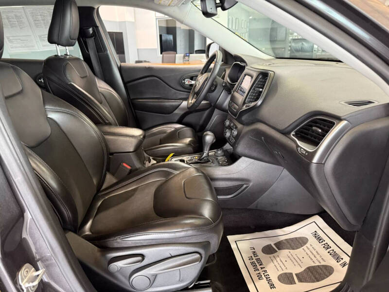 2019 Jeep Cherokee Latitude Plus