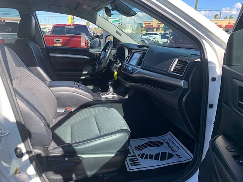 2017 Toyota Highlander