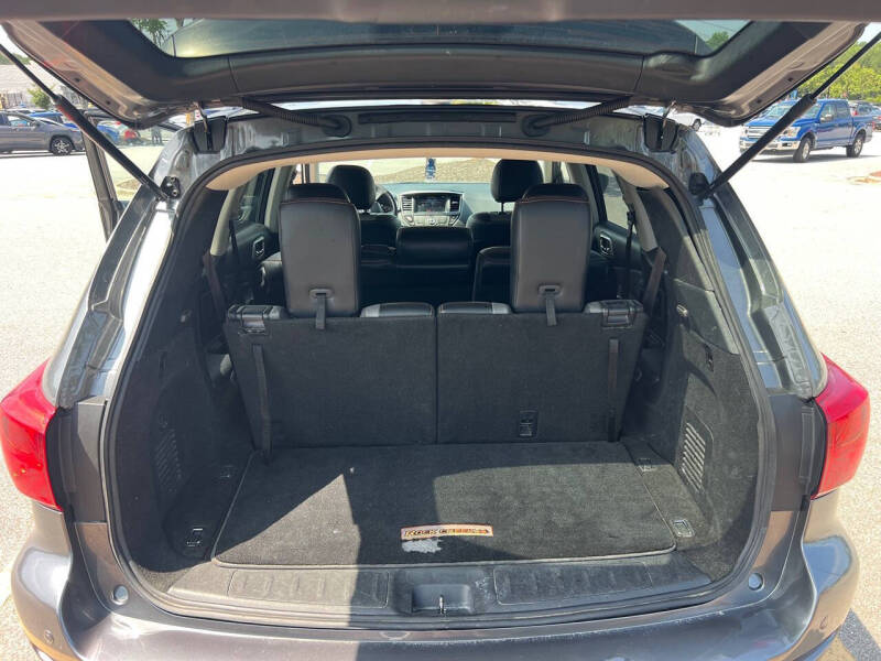 2020 Nissan Pathfinder SV