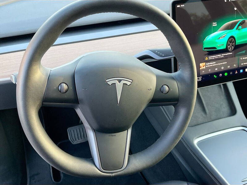 2025 Tesla Model Y Long Range
