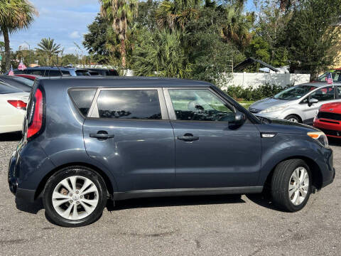 2016 Kia Soul +