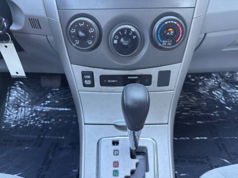 2013 Toyota Corolla LE