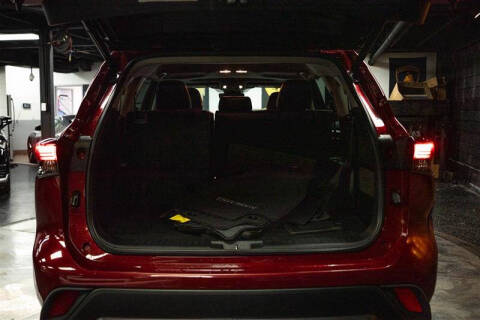 2022 Toyota Highlander Hybrid XLE