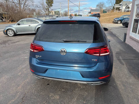 2018 Volkswagen Golf TSI SE