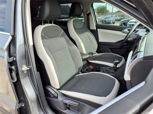 2025 Volkswagen Taos SE