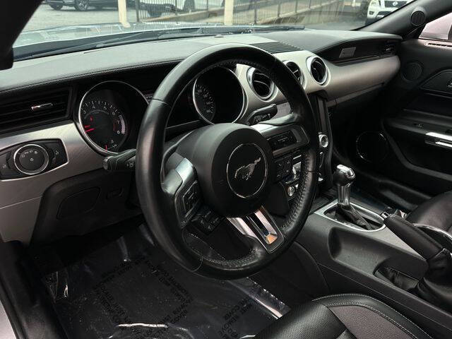 2022 Ford Mustang EcoBoost Premium