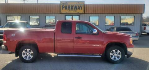 2010 GMC Sierra 1500 for sale at Parkway Motors in Springfield IL