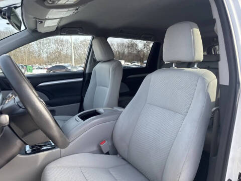 2015 Toyota Highlander LE