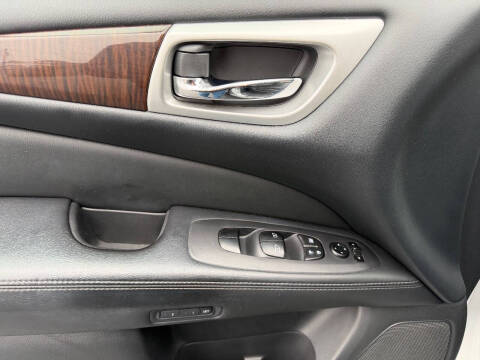 2014 Nissan Pathfinder Platinum