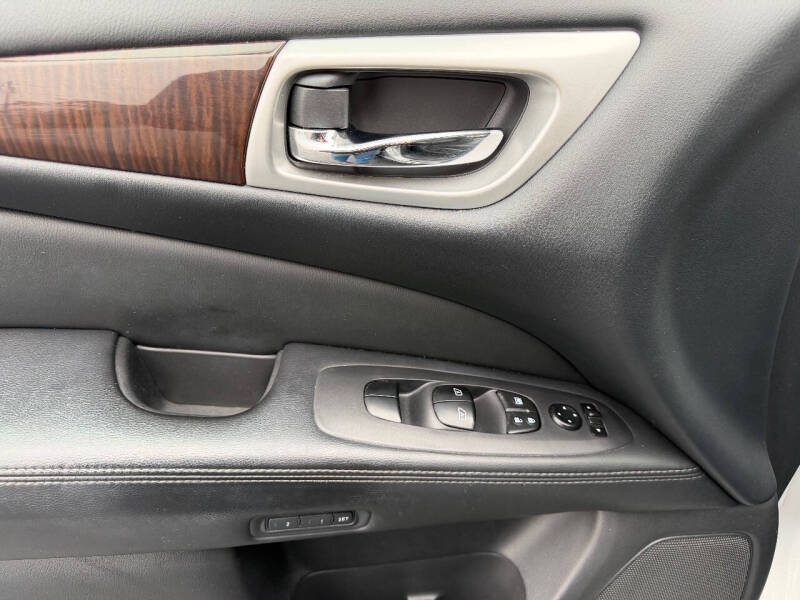 2014 Nissan Pathfinder Platinum