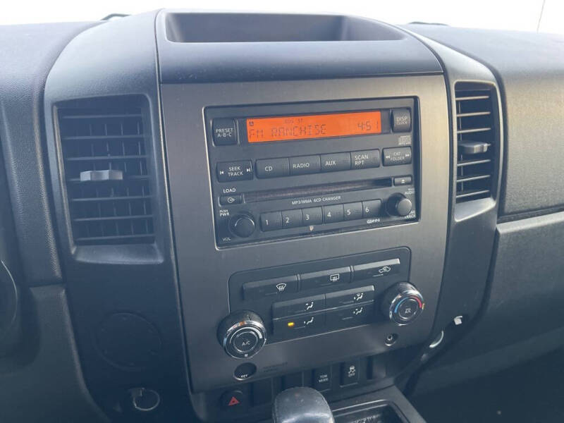 2012 Nissan Titan SV