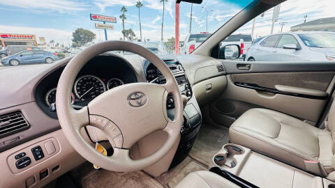 2005 Toyota Sienna LE 7 Passenger