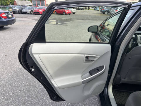 2013 Toyota Prius Two