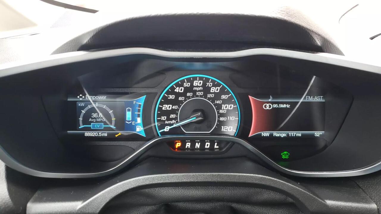 2016 Ford C-MAX Energi SEL 4dr Wagon 18