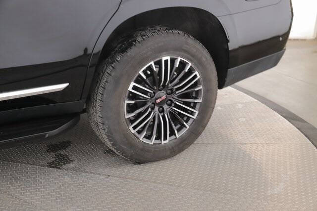 2025 GMC Yukon Elevation