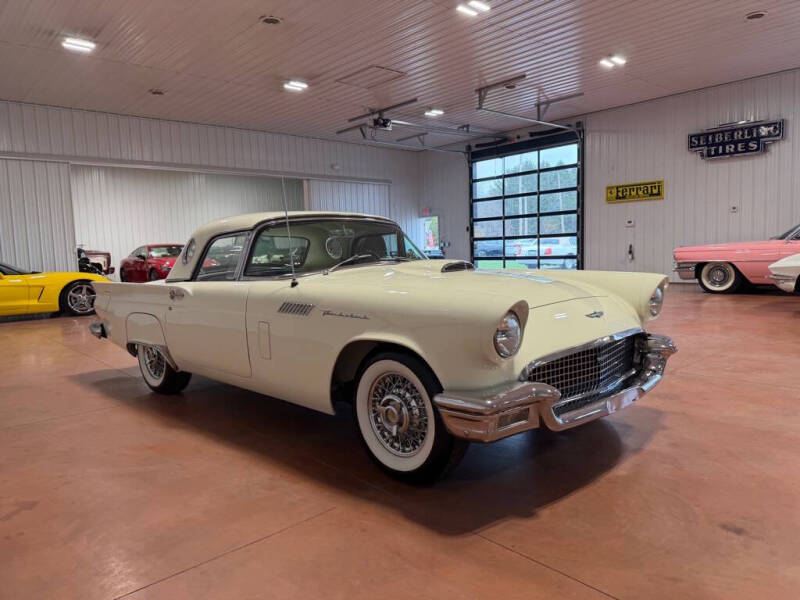 1957 Ford Thunderbird