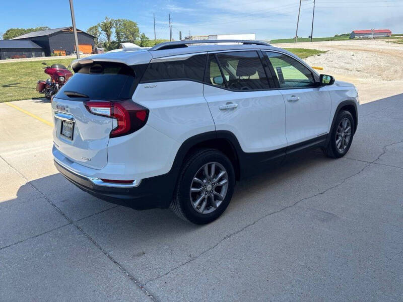 2023 GMC Terrain SLT
