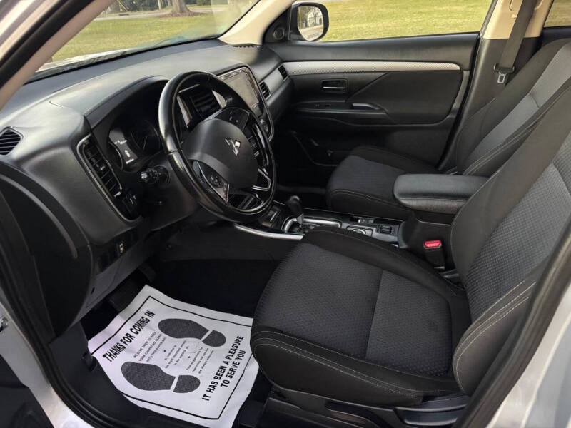 2017 Mitsubishi Outlander SE