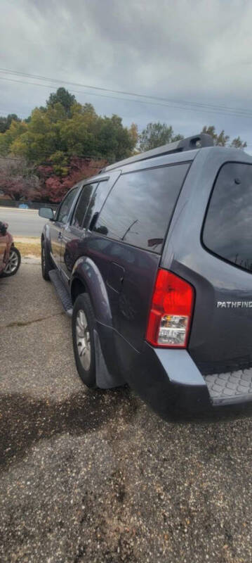 2012 Nissan Pathfinder LE