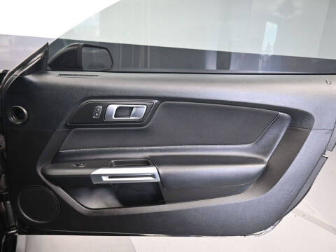 2021 Ford Mustang EcoBoost