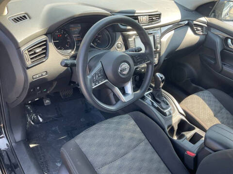 2020 Nissan Rogue Sport SV