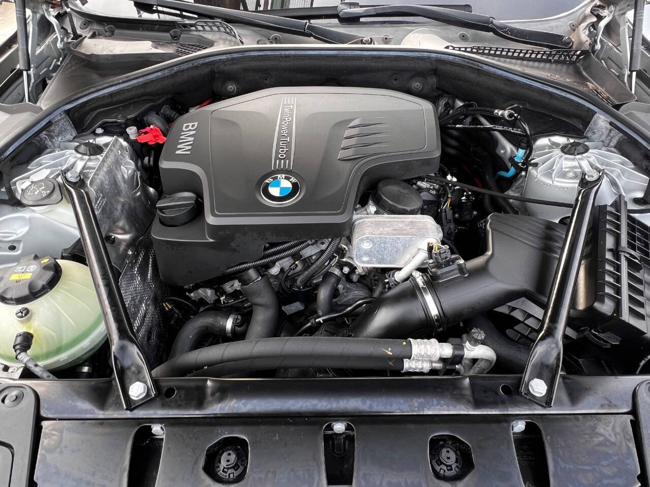 2016 BMW 5 Series 528i - Photo 18