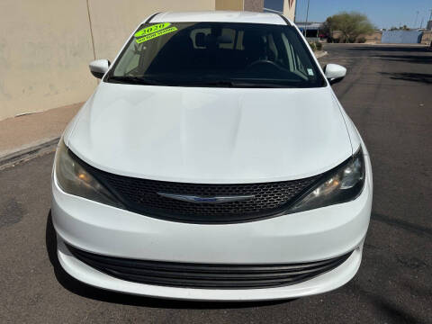 2020 Chrysler Voyager L