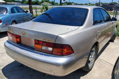 1999 Lexus ES 300