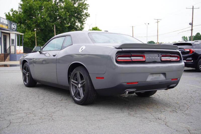 2019 Dodge Challenger SXT